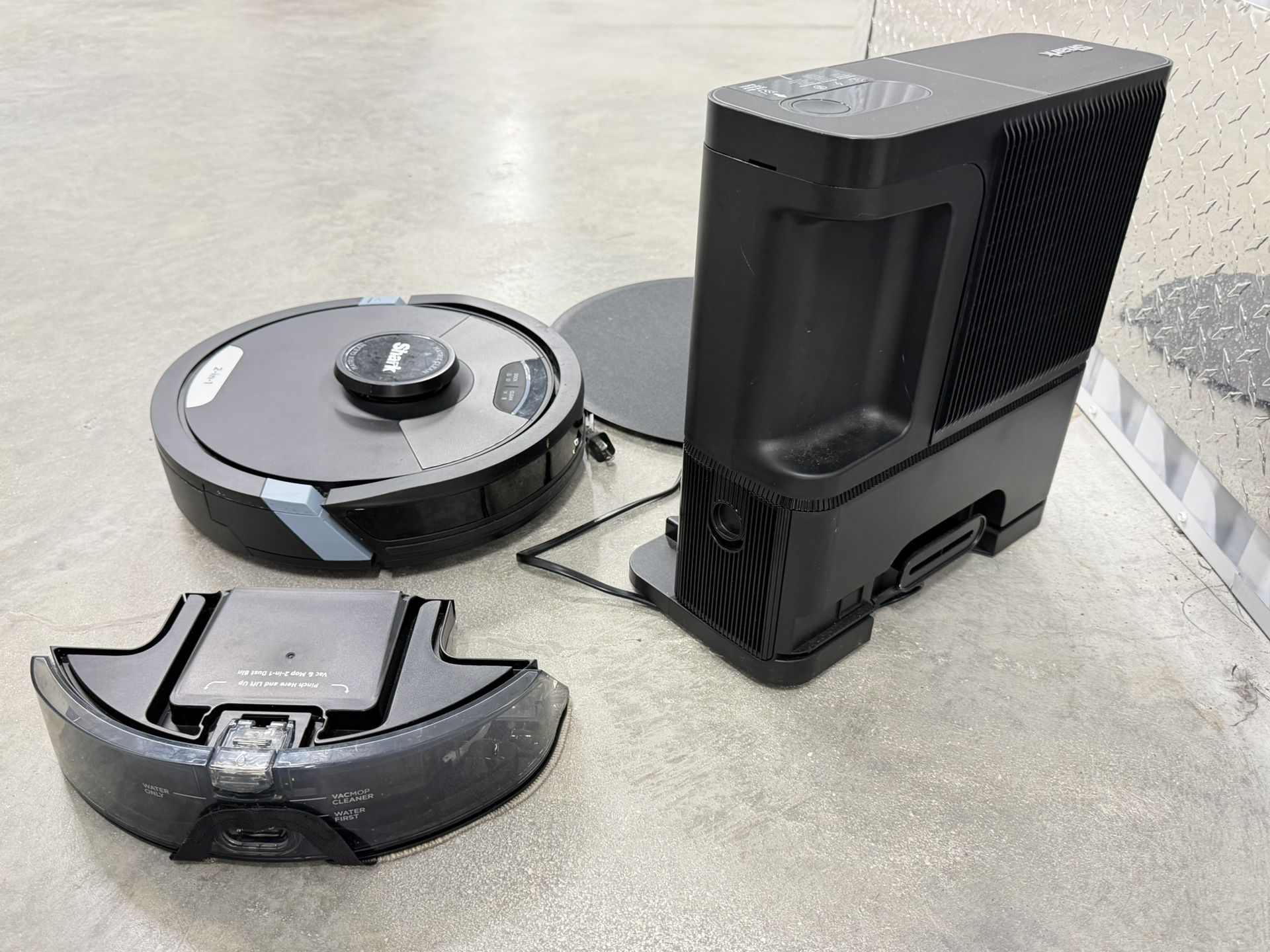 Shark Matrix Plus Self-Empty