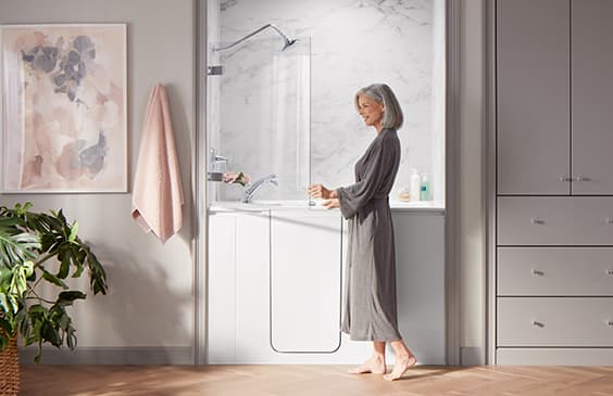 Kohler Belay Walk-In Bath