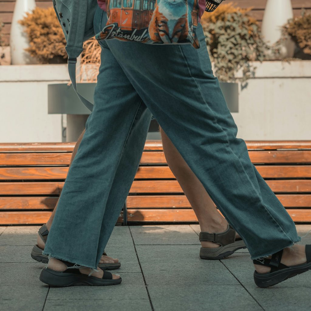 Review: Elastic Waist Pants that Look Like Real Trousers vlad ionita agm0e0a627o unsplash